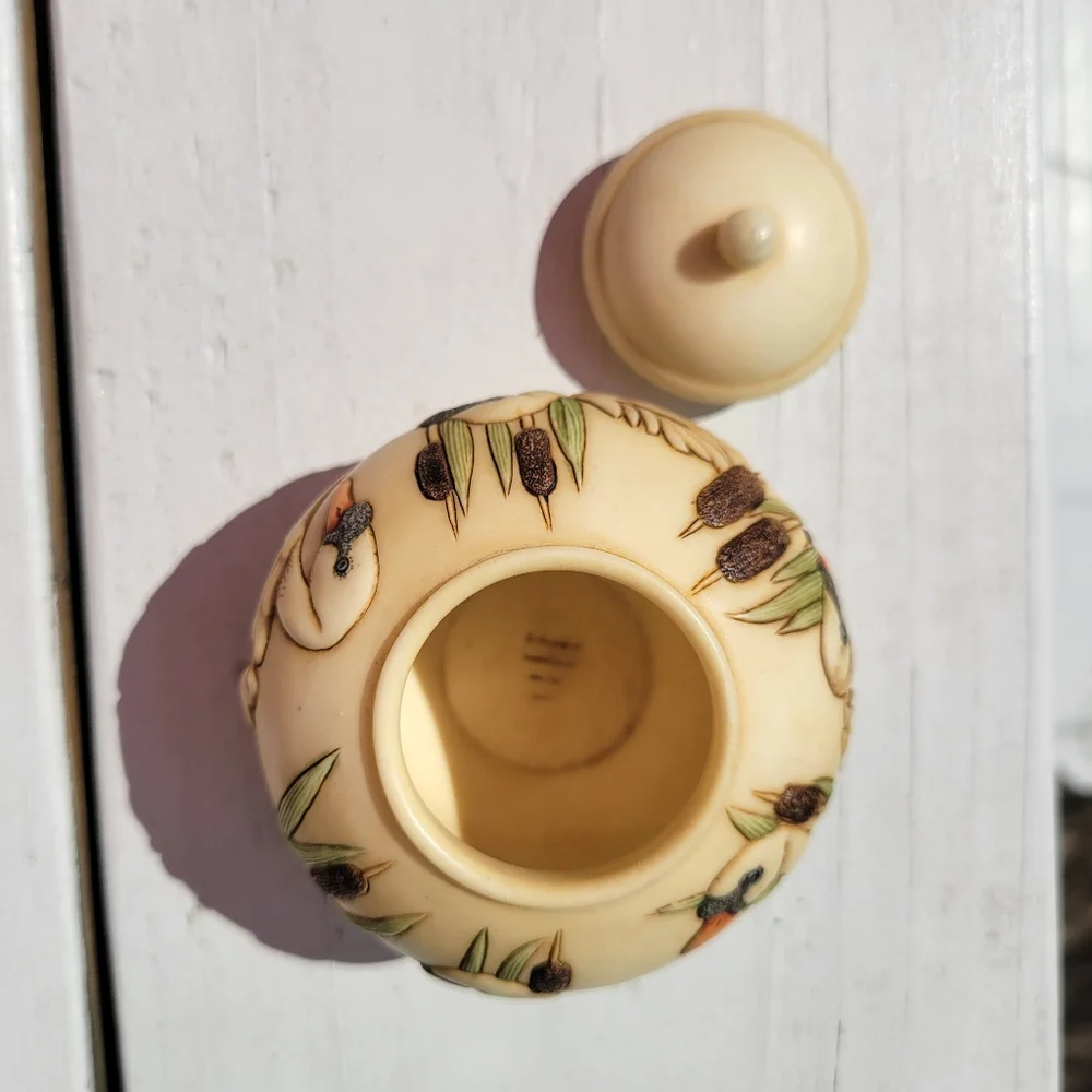 Jardinia Swan Song Trinket Box by Martin Perry Studios 2003 ~ Pretty 3D Imagery - Picture 13 of 15